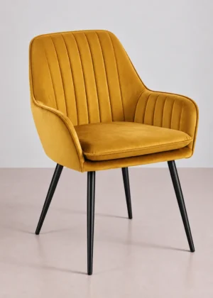 Silla tapizada con respaldo acanalado mostaza