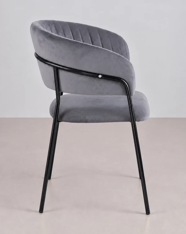 Chaise de salle à manger confortable avec accoudoirs