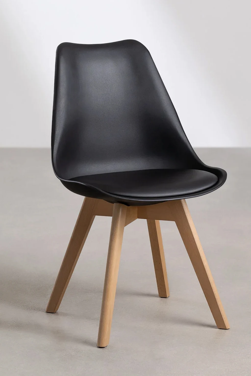 silla estilo nordico salon
