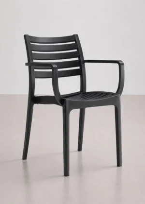 silla de exterior plastico apilable negra narciso reposabrazos
