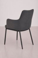chaise rembourrée grise avec accoudoirs