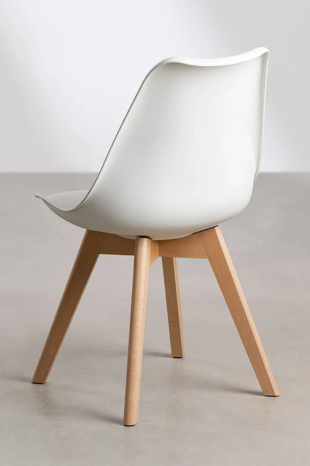 silla estilo nordico blanca
