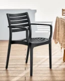 silla balcon apilable negra reposabrazos