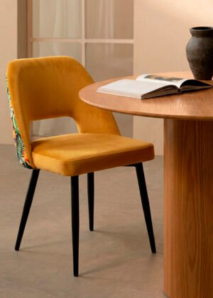silla salon terciopelo mostaza floral