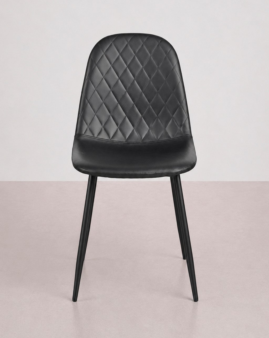 silla acolchada negra