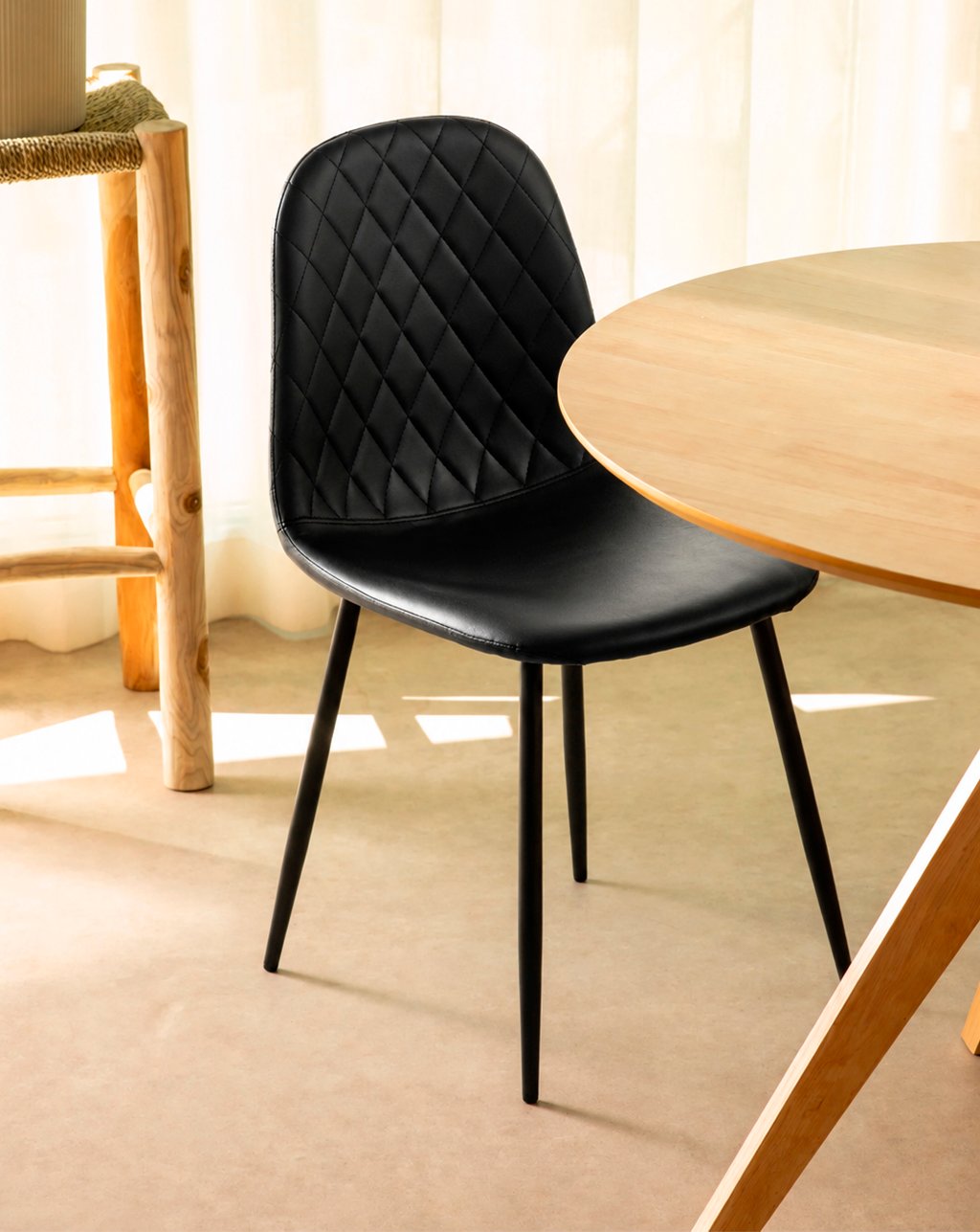 silla tapizada negra barata