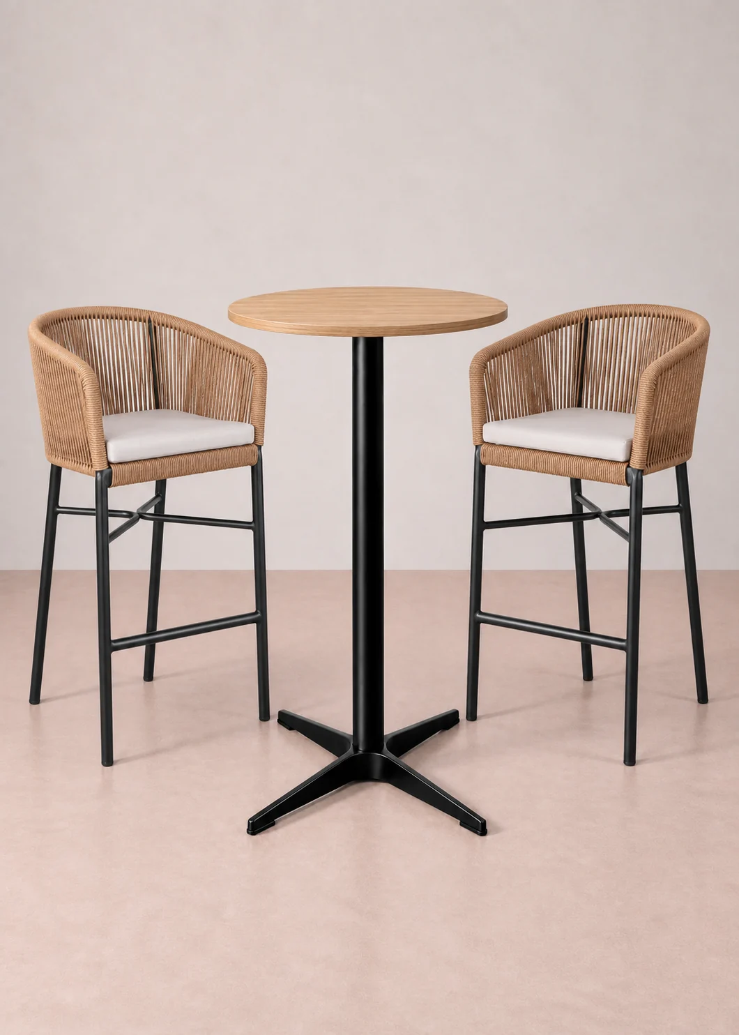 pie de mesa alta central cross exterior con taburetes