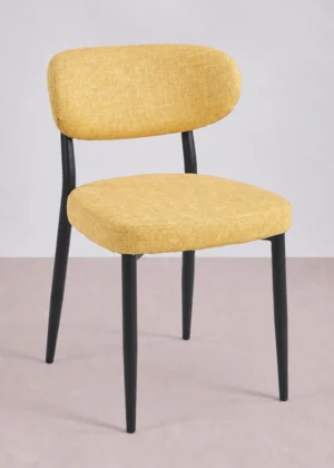 Silla tapizada amarilla para comedor
