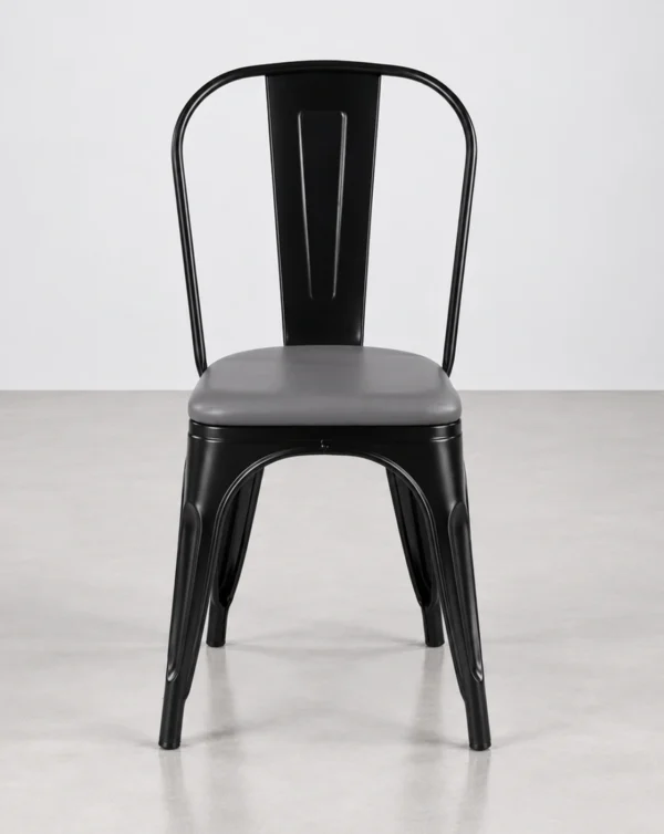 chaise industrielle en métal noire
