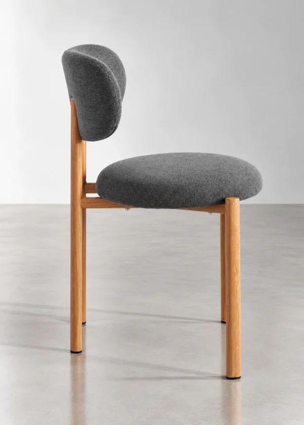 chaise de salle à manger à dossier rembourré